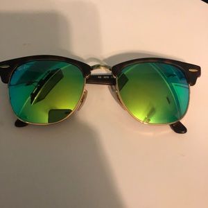 Ray-ban clubmaster sunglasses green mirror lens
